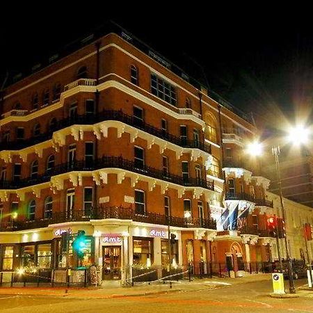 Отель One Harrington Gardens Лондон Экстерьер фото
